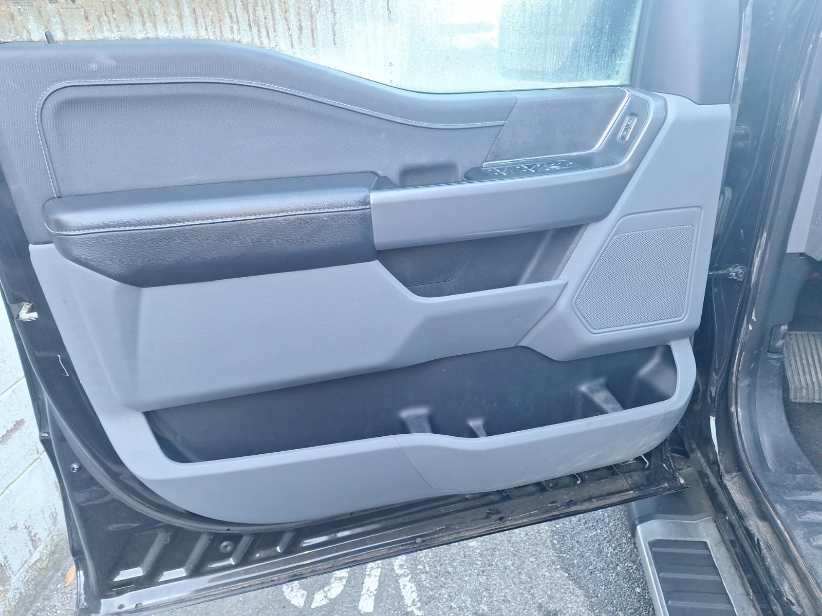 Used 2025 Ford F150 XLT w/ Equipment Group 301A Standard RWD image 13