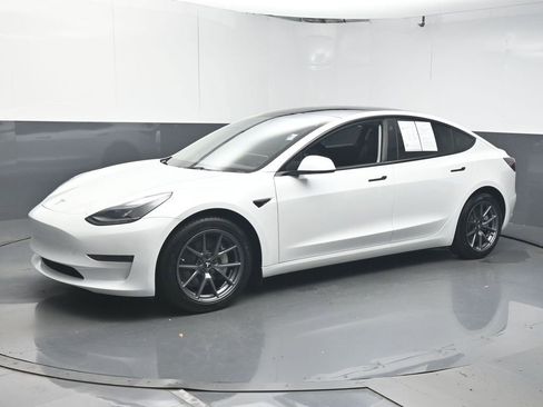 Used 2023 Tesla Model 3 Long Range AWD/4WD image 4
