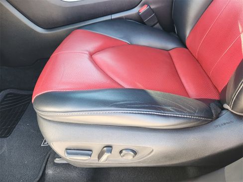 Used 2021 Toyota Highlander XSE image 23