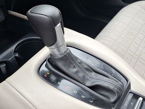 Used 2024 Honda HR-V LX image 15