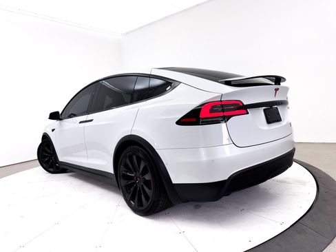 Used 2022 Tesla Model X Plaid AWD/4WD image 2