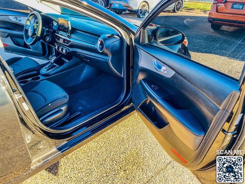 Used 2023 Kia Forte LXS image 15