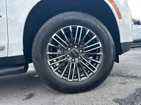 New 2026 GMC Yukon XL Elevation w/ Elevation Premium Package RWD image 13