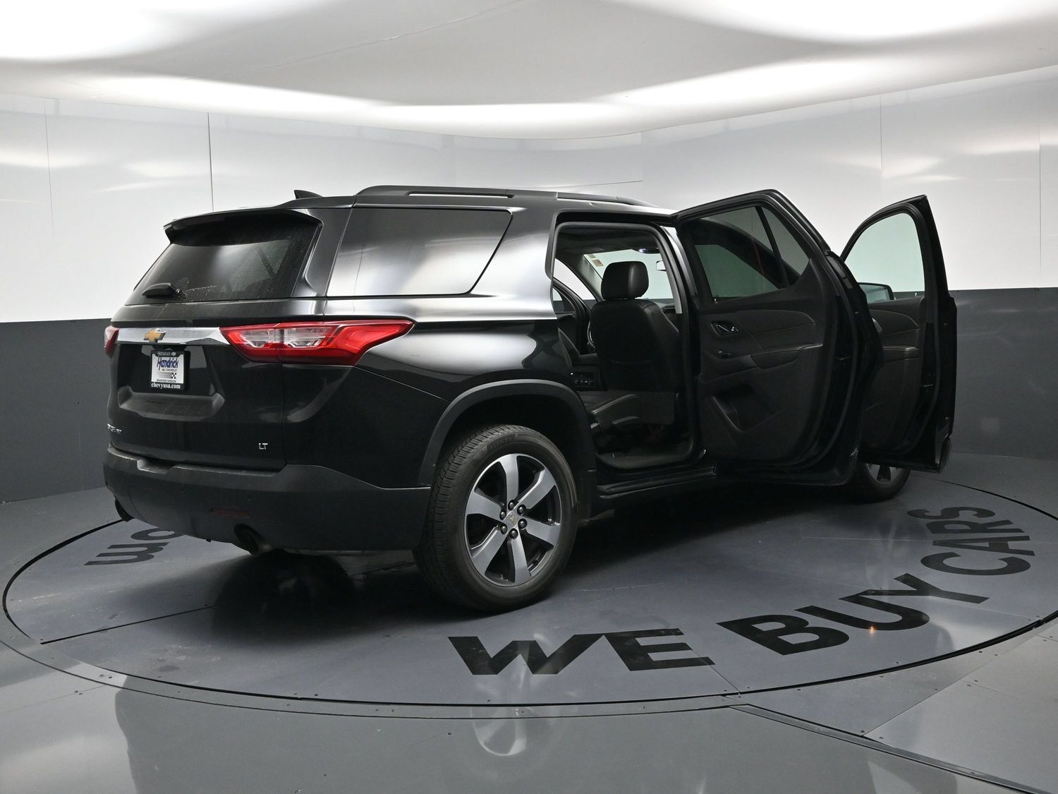 Used 2019 Chevrolet Traverse LT w/ LT Premium Package AWD/4WD image 17