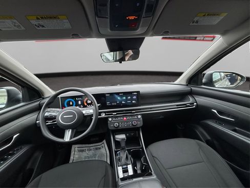 Certified 2025 Hyundai Tucson SE image 27