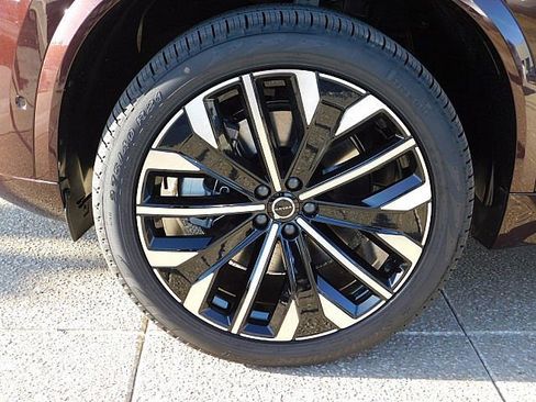 New 2026 Volvo XC90 T8 Ultra w/ Protection Package Premier image 12