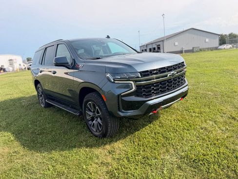 Used 2021 Chevrolet Tahoe Z71 w/ Z71 Signature Package AWD/4WD image 3