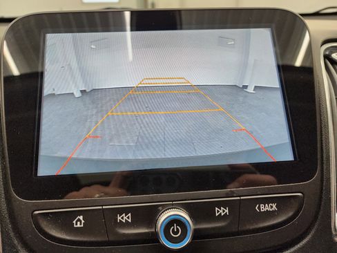 Used 2017 Chevrolet Malibu Premier w/ Premier Sun and Wheel Package image 15