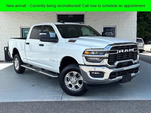 Used 2026 RAM 2500 Big Horn AWD/4WD image 1
