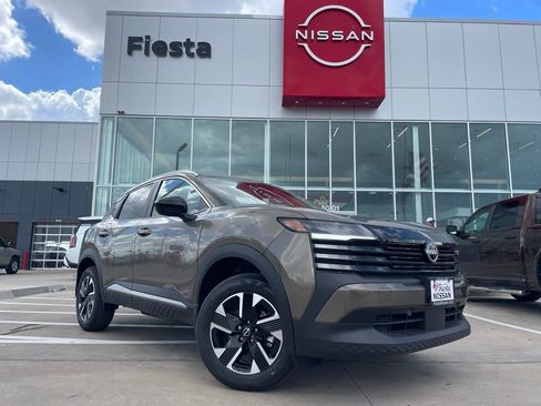 New 2026 Nissan Kicks SV w/ Cold Weather Package AWD/4WD image 1