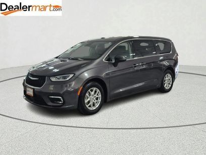 Used 2023 Chrysler Pacifica Touring-L