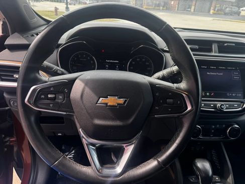 Used 2021 Chevrolet TrailBlazer ACTIV w/ Technology Package FWD image 24