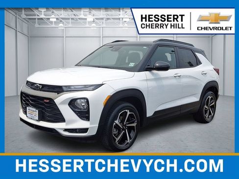 Certified 2022 Chevrolet TrailBlazer RS w/ Technology Package AWD/4WD image 1