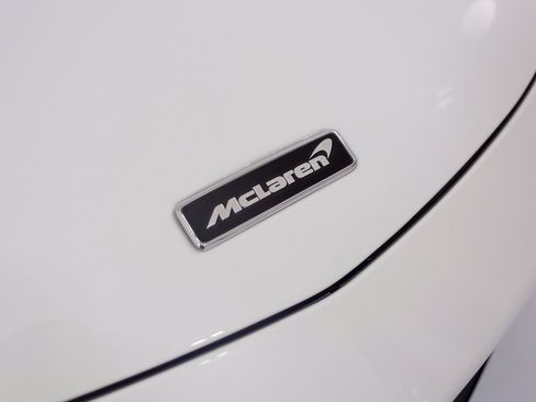 Used 2022 McLaren GT image 34