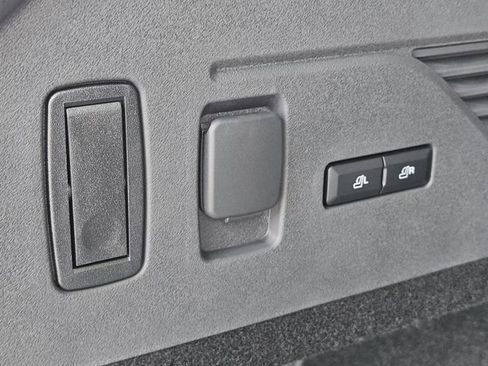 New 2026 Lincoln Nautilus Premier image 10