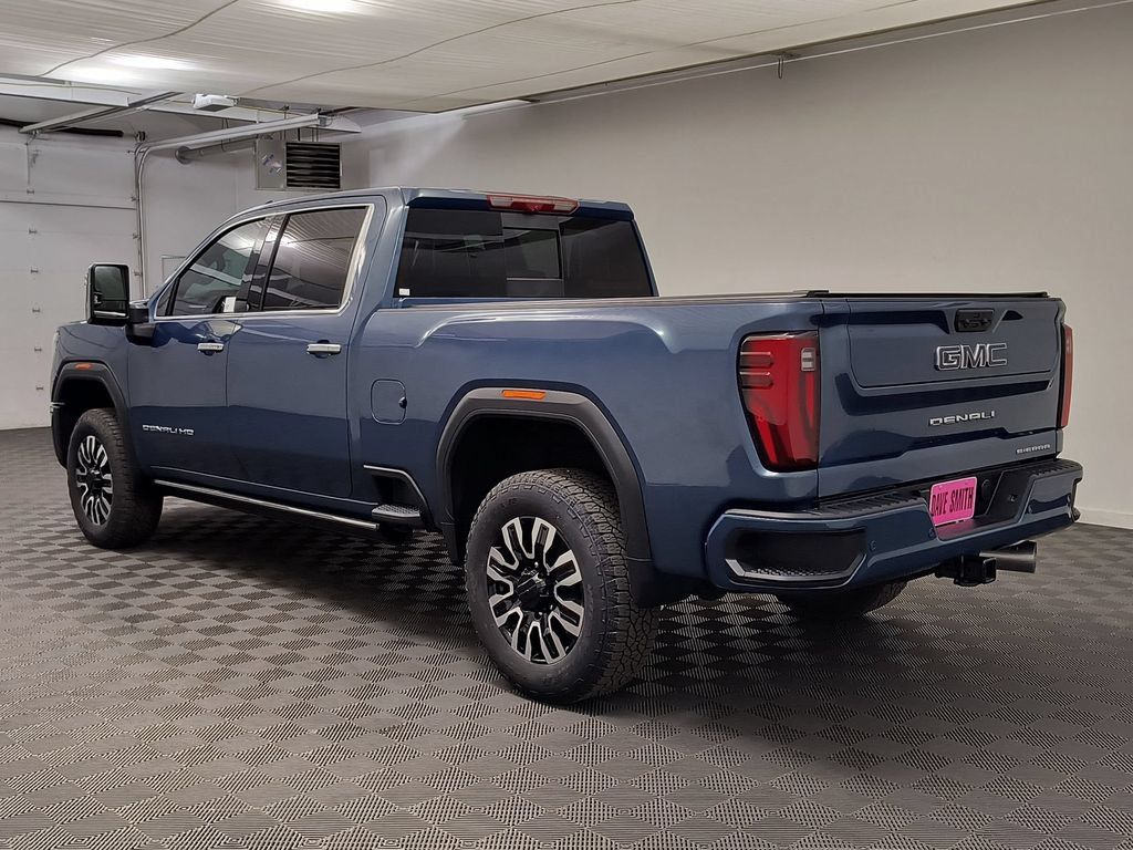 Used 2026 GMC Sierra 2500 Denali Ultimate AWD/4WD image 3
