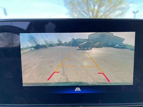 Used 2024 Chevrolet Trax ACTIV w/ Driver Confidence Package FWD image 9