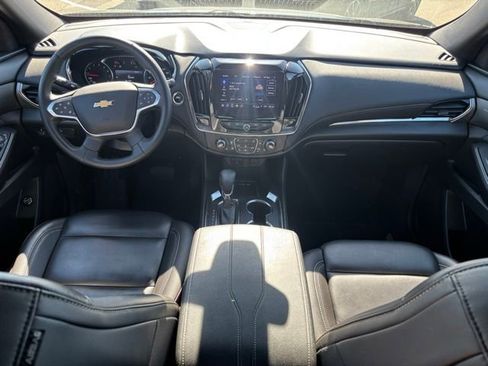 Used 2023 Chevrolet Traverse LT AWD/4WD image 13