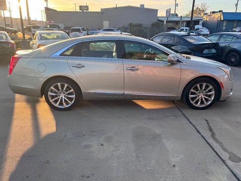 Used 2016 Cadillac XTS Luxury w/ Driver Awareness Package image 4