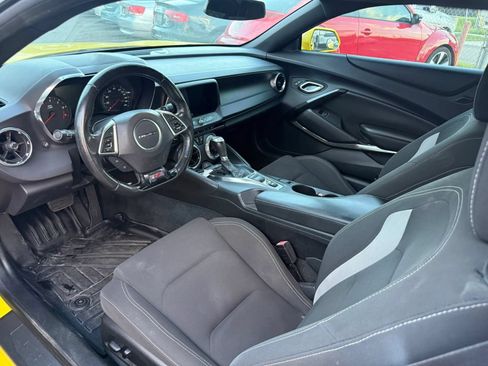 Used 2016 Chevrolet Camaro SS RWD image 10