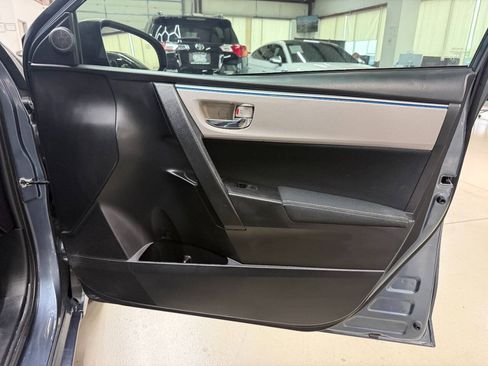 Used 2016 Toyota Corolla LE FWD image 16