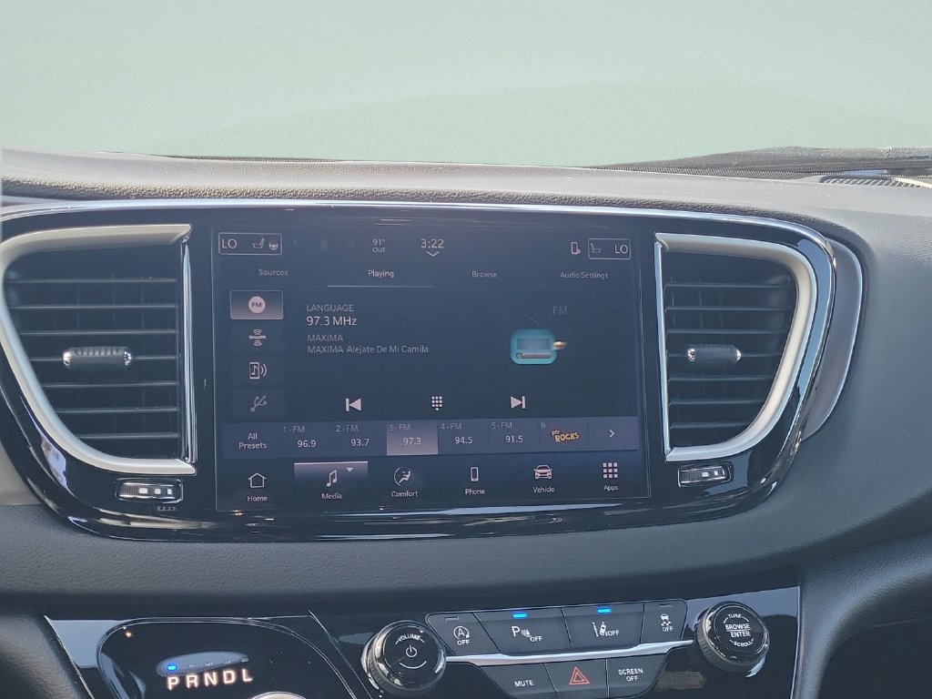 Used 2025 Chrysler Pacifica Select FWD image 14