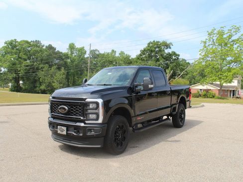 New 2026 Ford F250 Lariat w/ Black Appearance Package AWD/4WD image 2