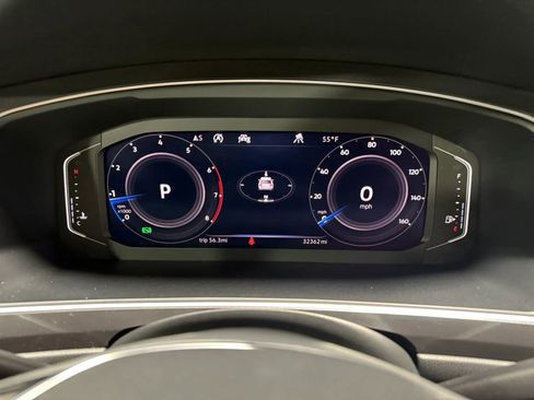 Used 2020 Volkswagen Tiguan S image 33