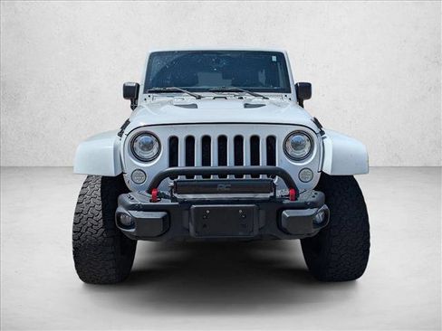 Used 2017 Jeep Wrangler Unlimited Rubicon AWD/4WD image 2
