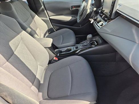 Used 2022 Toyota Corolla LE FWD image 20