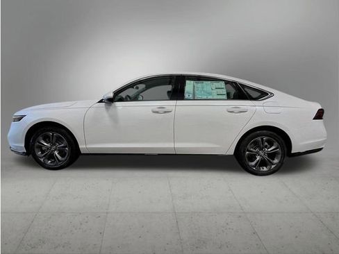 New 2026 Honda Accord EX-L image 2