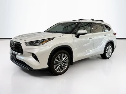 Used 2023 Toyota Highlander Platinum