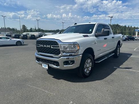 Used 2024 RAM 2500 Big Horn w/ Off Road Package AWD/4WD image 6