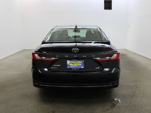 Used 2025 Toyota Camry LE FWD image 4