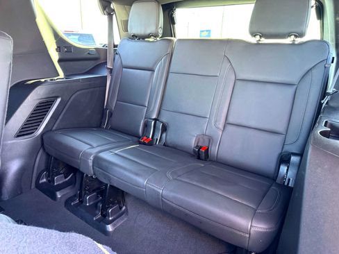 Used 2022 Chevrolet Tahoe Z71 w/ Luxury Package image 18