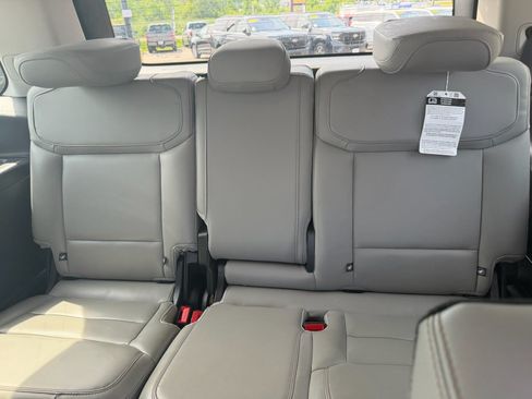 Used 2025 Ford Expedition Active AWD/4WD image 12