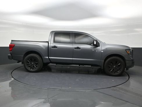 Used 2023 Nissan Titan SV w/ SV Convenience Package AWD/4WD image 6