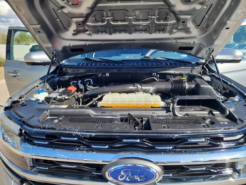 Used 2024 Ford Expedition Limited image 21