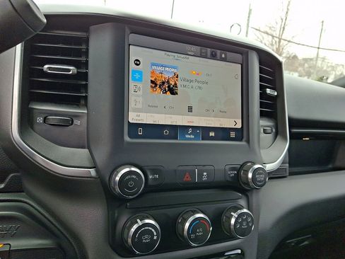 Used 2024 RAM 3500 Big Horn image 28