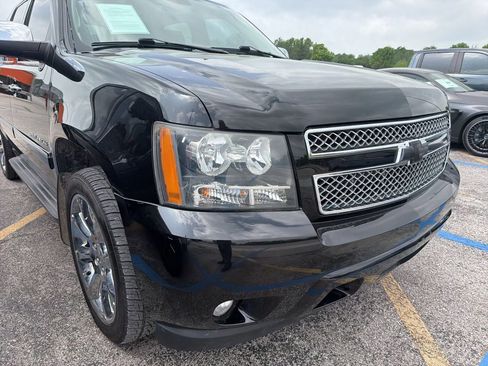 Used 2013 Chevrolet Avalanche LTZ AWD/4WD image 3