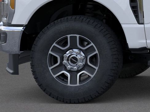New 2025 Ford F350 XLT w/ FX4 Off-Road Package image 19