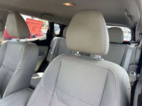 Certified 2022 Nissan Rogue Sport SL FWD image 18