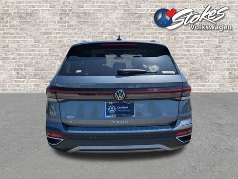 Used 2025 Volkswagen Taos SE FWD image 6