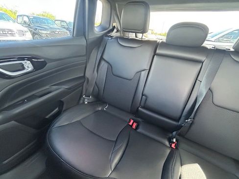 New 2026 Jeep Compass Latitude image 12