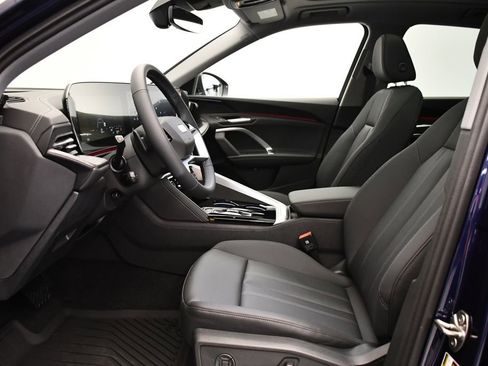 Certified 2025 Audi Q5 Premium w/ Convenience Package image 34