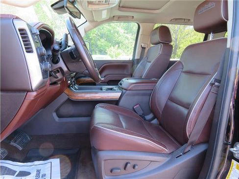 Used 2015 Chevrolet Silverado 2500 High Country w/ Duramax Plus Package AWD/4WD image 5