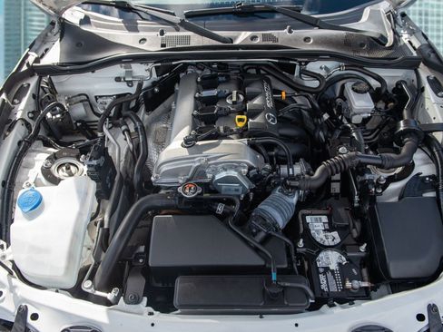 Used 2018 MAZDA MX-5 Miata RF Grand Touring image 13