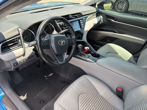 Used 2019 Toyota Camry SE FWD image 10