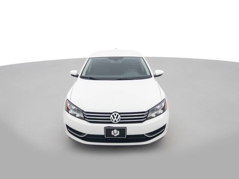 Used 2012 Volkswagen Passat 2.5 S image 2
