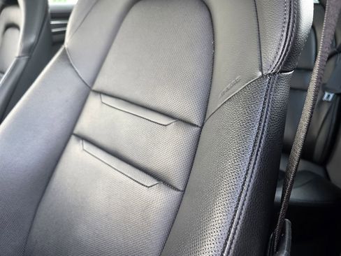 Used 2022 Porsche Panamera 4 Platinum Edition image 28